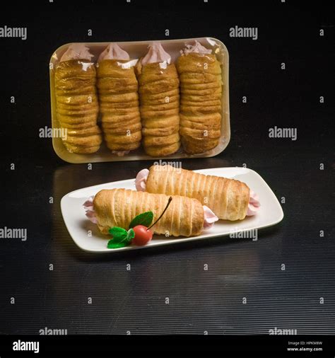 are dessert shells similar to lady fingers